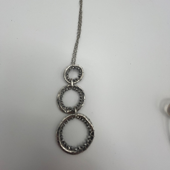 Triple Circles Pendant sparkle silver Necklace - Picture 3 of 3